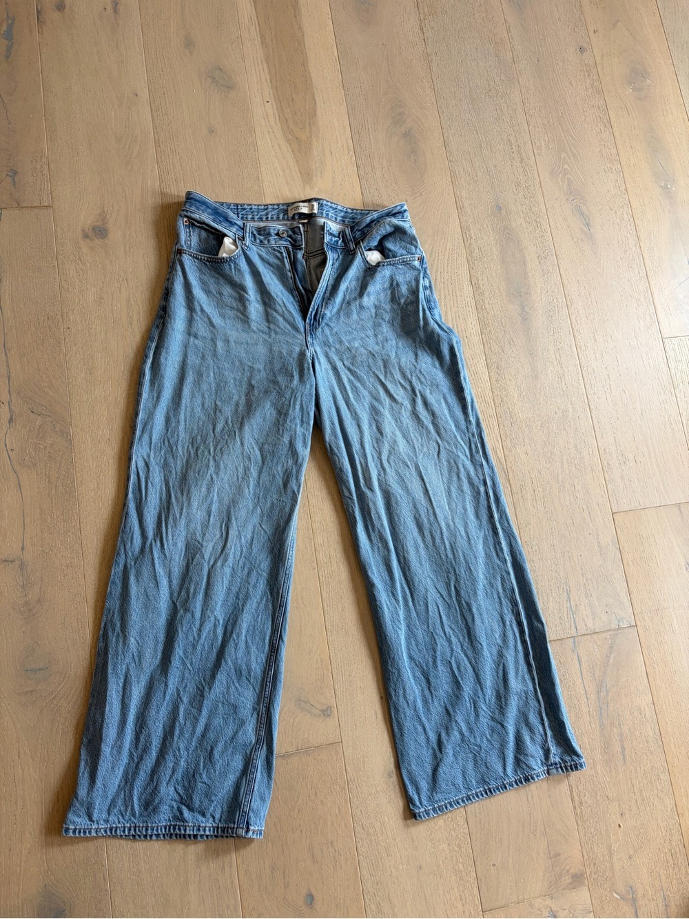 Abercrombie and Fitch Wide-Leg High Rise Curve Love Jeans